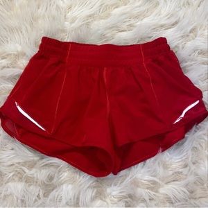Lululemon hotty hot red size 4 low rise 2.5
